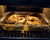 Foto del paso 4 de la receta: Pollo asado al horno al limón 🍋