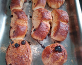 Foto del paso 6 de la receta: Pancitos de harina integral y pasas