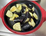 A picture of step 4 of Japanese Fried Eggplant in soy sauce.