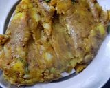 A picture of step 2 of Leftover Roti Samosa.