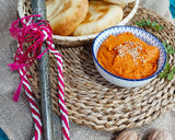 Foto del paso 3 de la receta: Muhammara 🥣 y pan de pita árabe 🥙