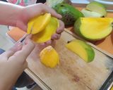 Foto del paso 1 de la receta: Ensalada de mango, aguacate y lechuga