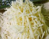 Foto langkah ke 1 dari resep Putu Ayu Labu Kuning Keju 💛.