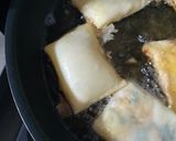Foto langkah ke 7 dari resep Martabak Telur Mini.