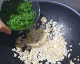 A picture of step 3 of Lasuni Palak Khichadi.