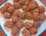 Paprikás krumpli húsgombóccal recept fázis 1 fotója