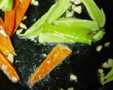 Foto del paso 1 de la receta: Arrocito de pollo y bocas de mar