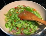 Foto langkah ke 4 dari resep Tumis Pare Teri Simple.
