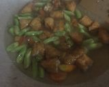 Foto langkah ke 3 dari resep Tumis Tahu Pong Buncis Berkuah.