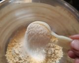 A picture of step 1 of Bread suji pakoda - new style.