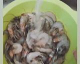 Foto langkah ke 1 dari resep Udang saus tiram pedas.