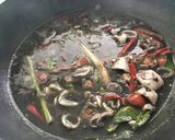 Foto langkah ke 5 dari resep Cumi Masak Hitam.