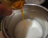A picture of step 1 of Mango shake.
