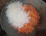 Foto langkah ke 3 dari resep Cah wortel bihun (isian risol/lumpia).