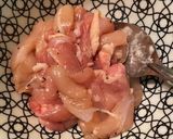 รูปขั้นตอนการทำที่ 1 ของ ผัดซีอิ๊วไก่
