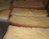 Foto langkah ke 2 dari resep Roti keju crispy.