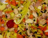Tárkonyos raguleves recept fázis 1 fotója