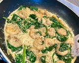 Une image de l'étape 3 de Tagliatelles crevettes 🦐 & épinards.