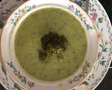 A picture of step 3 of Thai broccoli soup.