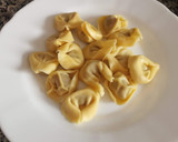Foto del paso 6 de la receta: Pasta fresca al huevo rellena de carne a la Boloñesa (Exprés)