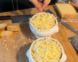A picture of step 6 of French Onion Soup (Soupe à l’Oignon Gratinée) 🧅🥣.