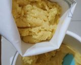 Foto langkah ke 4 dari resep Kue Semprit Klasik (Semprit Jadul).