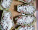 Foto del paso 4 de la receta: Rellenos de zapallo y morrón con arroz y papas salteadas