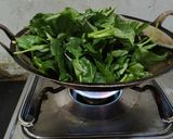Foto langkah ke 3 dari resep Tumis Bayam.