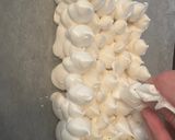 A picture of step 6 of Pavlova Yule Log Style!.