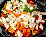 Foto del paso 3 de la receta: Pollo con salsa de ostras