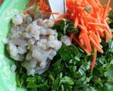 Foto langkah ke 2 dari resep Bakwan Bayam Udang.