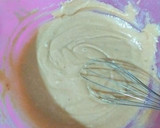 Foto del paso 4 de la receta: Bizcocho de yogur de frutos rojos, canela, Nesquik y limón