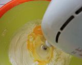 Foto langkah ke 2 dari resep Marmer Cake.
