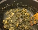 A picture of step 7 of Bhuna Coriander Prawns 🍤.