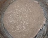 Foto langkah ke 2 dari resep Coffee Chocolate Sourdough Bread 90%.