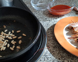 Foto del paso 4 de la receta: Nidos de Pasta con Gambas y Piñones