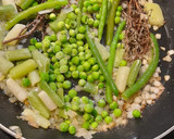 Foto del paso 5 de la receta: Paella de tomillo y verduras