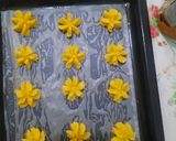 Foto langkah ke 2 dari resep Kue Semprit Jadul.
