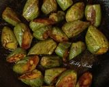 A picture of step 5 of Aloo potol rasa (Odia style potato pointed gourd curry).