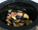 Foto del paso 2 de la receta: Mermelada de ciruelas negras en Crockpot