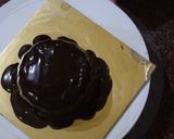 A picture of step 14 of Chocolate Flowing Cake.