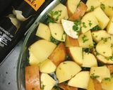 Hình bước làm 3 của món Khoai Tây Nướng Lá Parsley