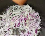 Foto del paso 1 de la receta: Atún rojo en salsa portuguesa (con lo que hay en casa)