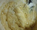 A picture of step 2 of Semperit Susu (Milk Cookies).