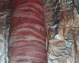 Foto del paso 6 de la receta: Rollo de carne picada rellena en salsa con champiñones, pollo y piquillos