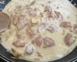 Foto del paso 4 de la receta: Ñoquis con butifarra y champiñones a la trufa