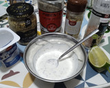 Foto del paso 1 de la receta: Salsa de yogurt griego y mostaza