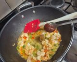 A picture of step 3 of Spicy Prawn Pasta.