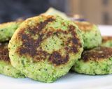 Foto del paso 2 de la receta: BOCADITOS DE QUINOA Y BRÓCOLI CON DIP DE ARVEJAS (SIN TACC)
