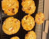 A picture of step 4 of White chocolate peppermint pretzel cookies.